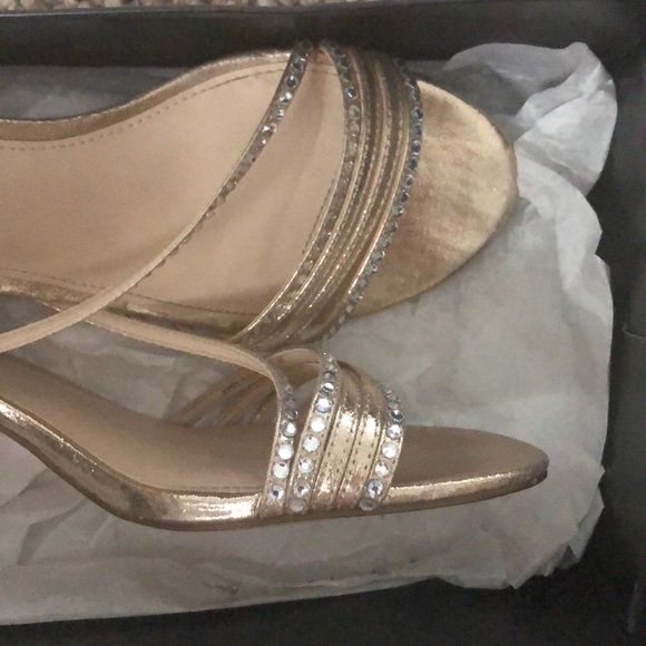 High Heels - Picture 2 of 2